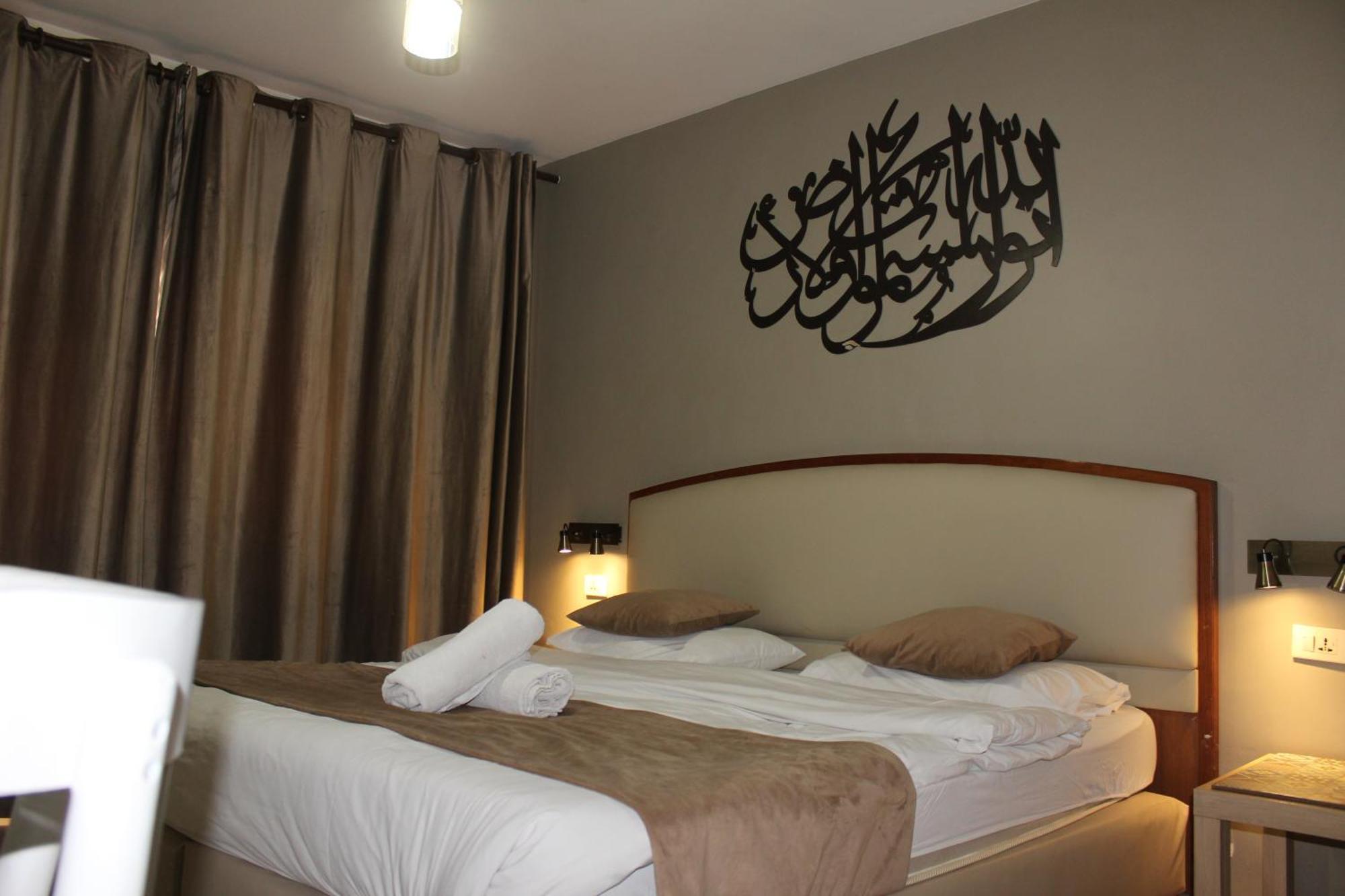 Layaali Amman Airport Pickup Hostel Exterior photo